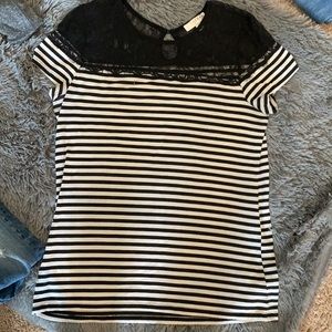 Kenar Top with lace to trim.  Med